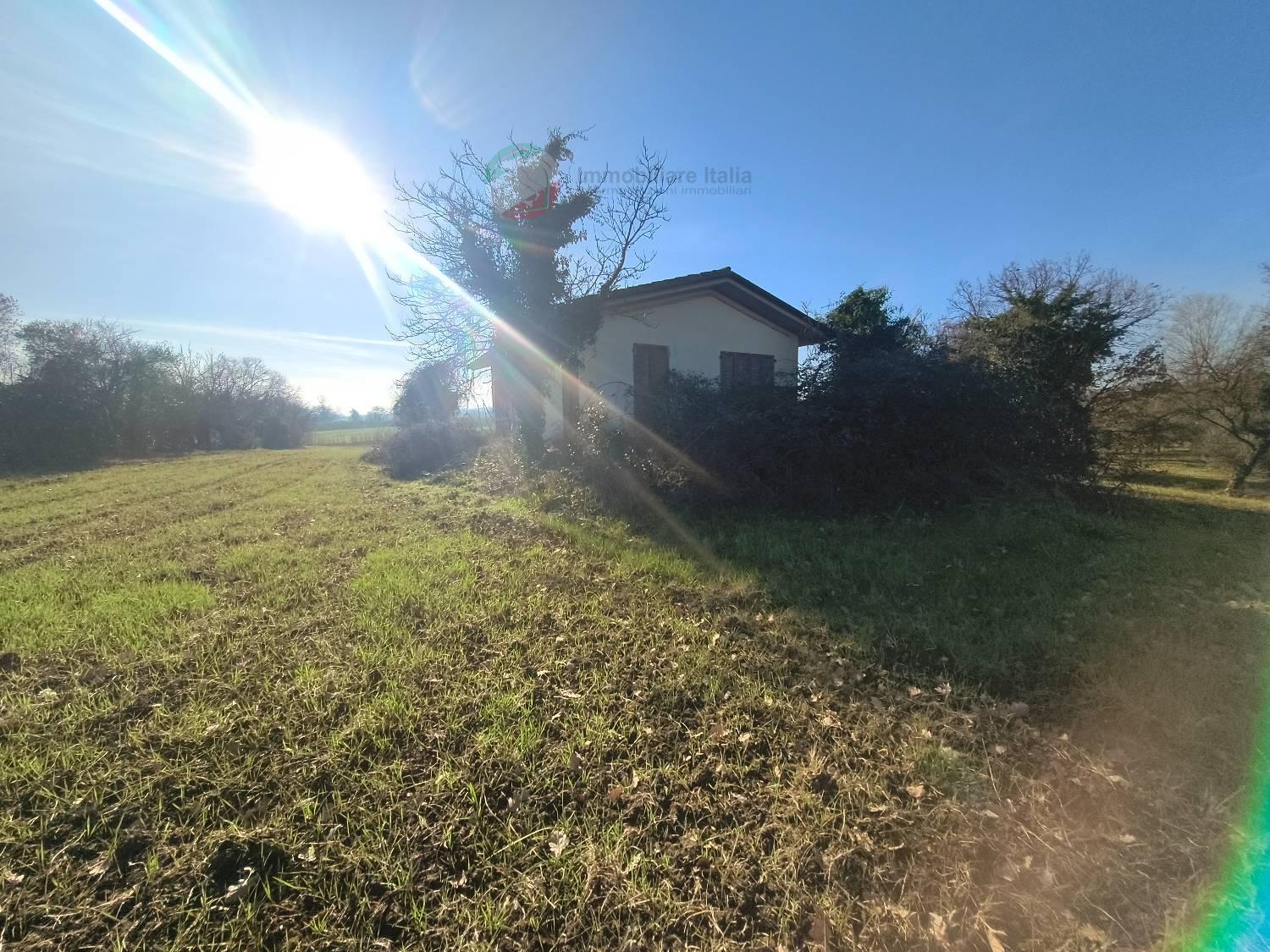 Magazzino in vendita a Misano Adriatico (RN)