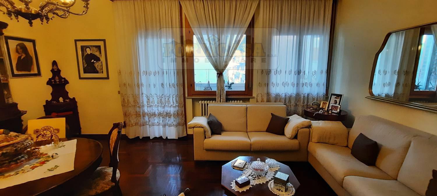 Foto 1 di 23 - Appartamento in vendita a Forlì