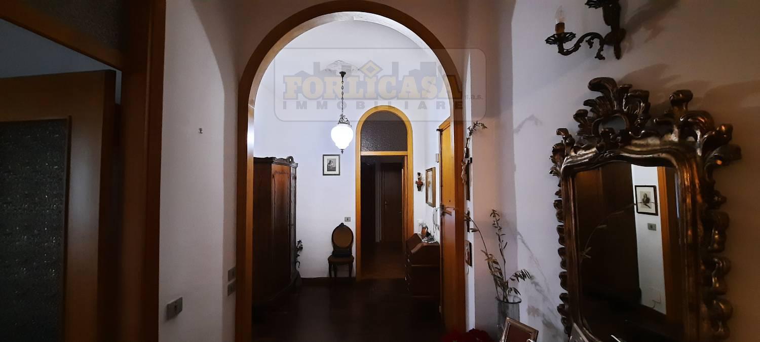Foto 5 di 23 - Appartamento in vendita a Forlì