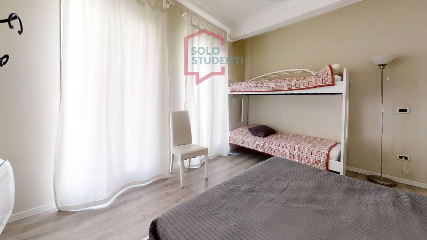 https://img.idia-cdn.it/images/wm/1759/34833/__IAAS1zU__Castello-Bedroom.jpg