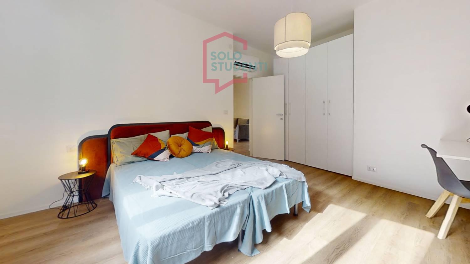 https://img.idia-cdn.it/images/wm/1759/45438/__IAAS1zU__Bedroom16.jpg