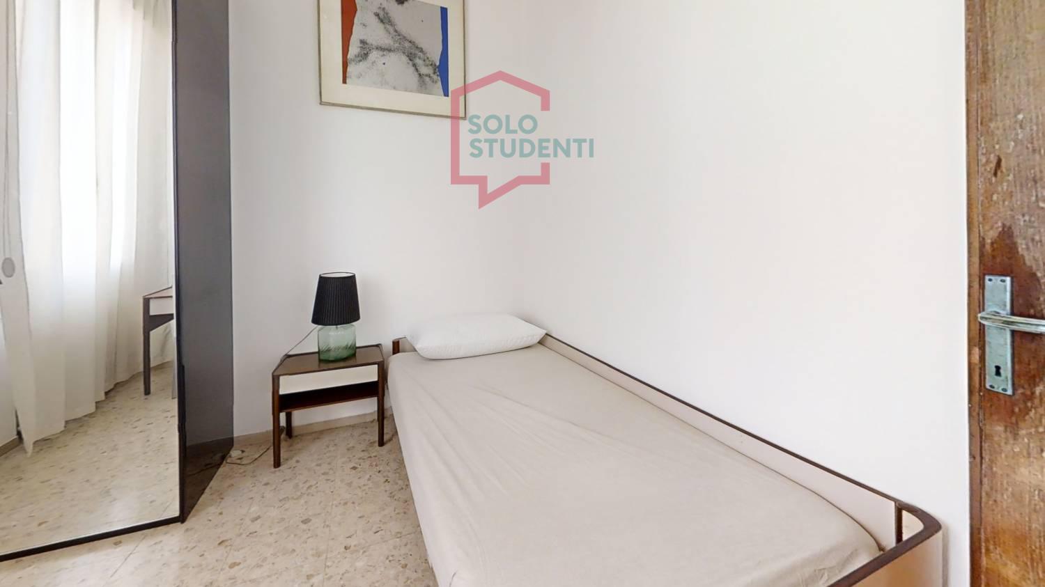 https://img.idia-cdn.it/images/wm/1759/46065/__IAAS1zU__Bedroom41.jpg