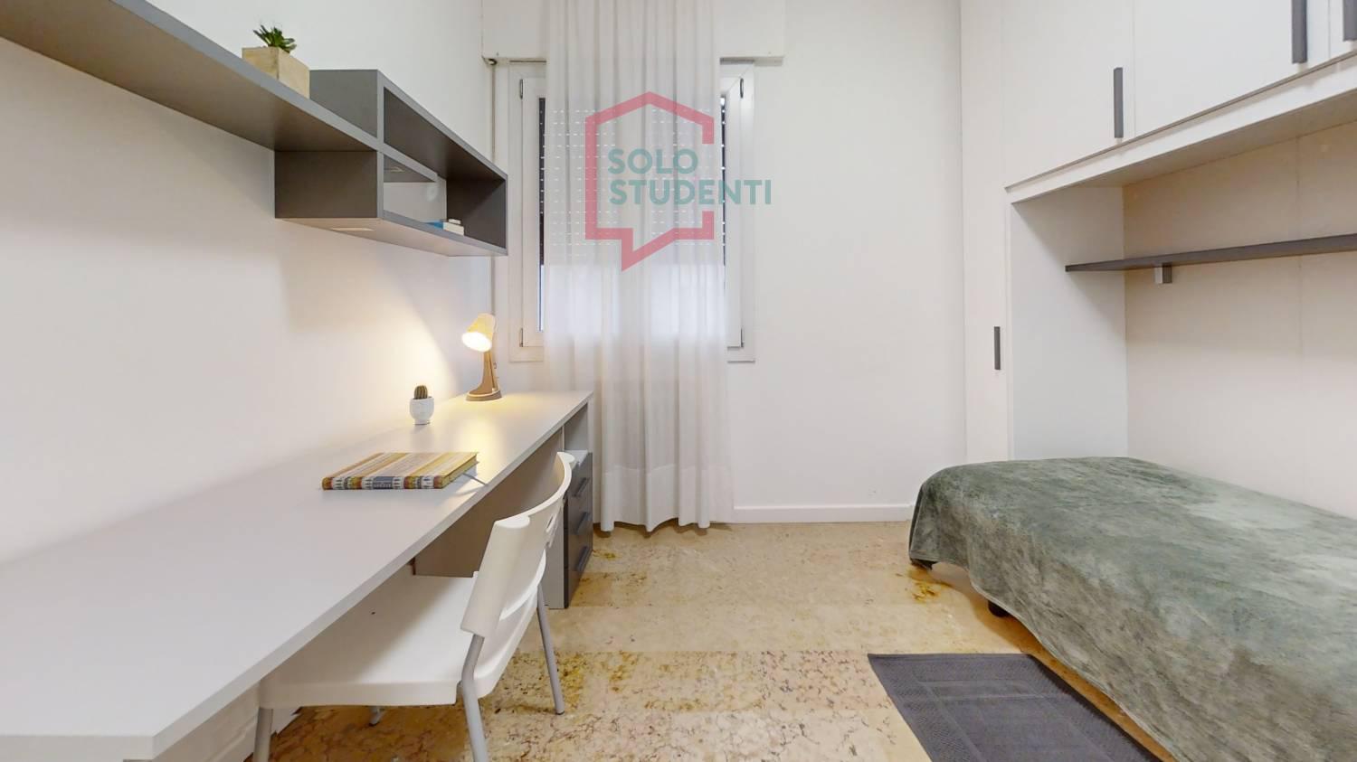 https://img.idia-cdn.it/images/wm/1759/46464/__IAAS1zU__Bedroom27.jpg
