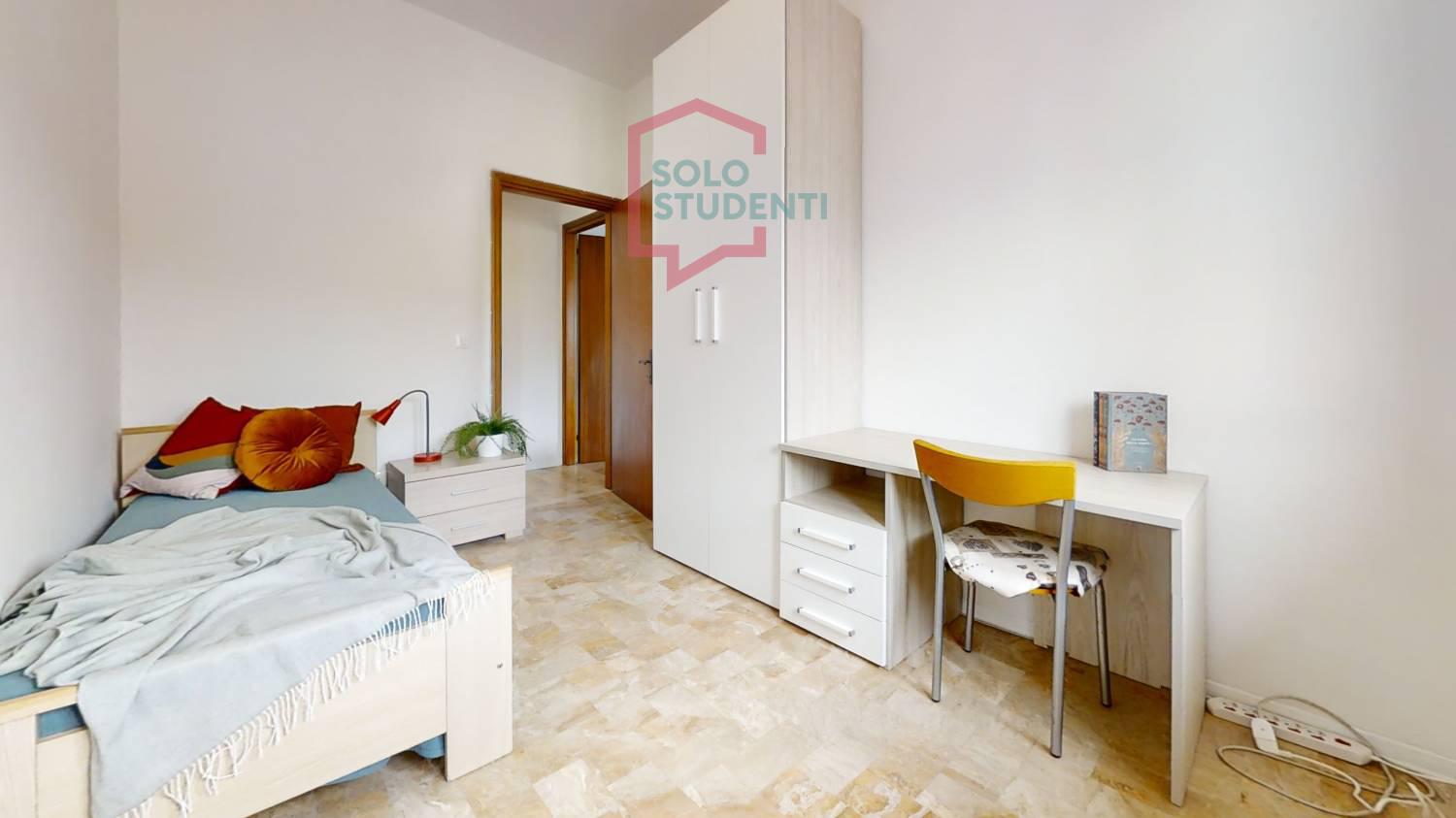 https://img.idia-cdn.it/images/wm/1759/46773/__IAAS1zU__Bedroom61.jpg
