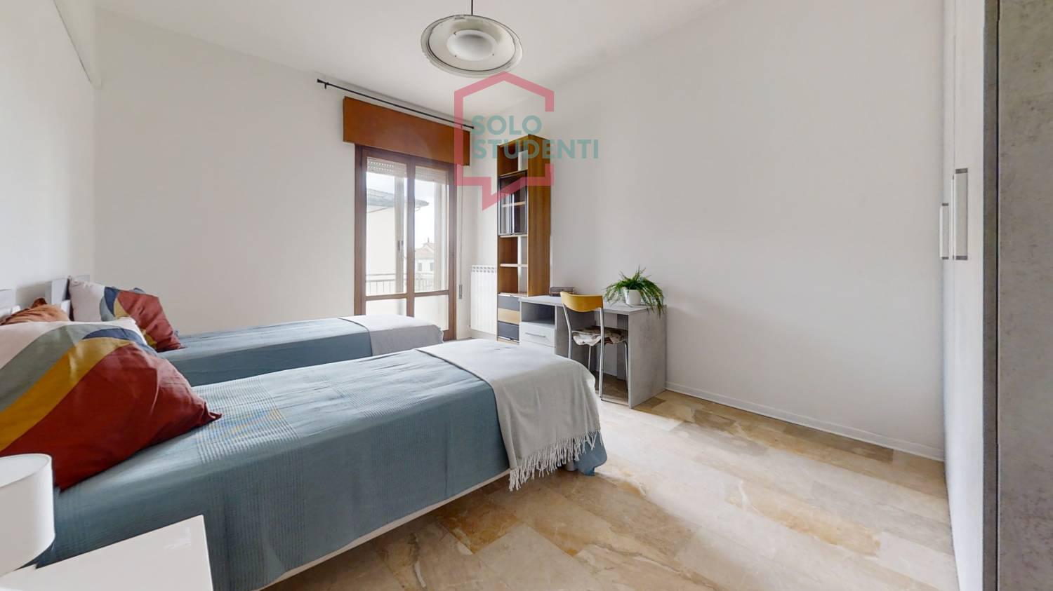 
 https://img.idia-cdn.it/images/wm/1759/46774/__IAAS1zU__Bedroom63.jpg 
