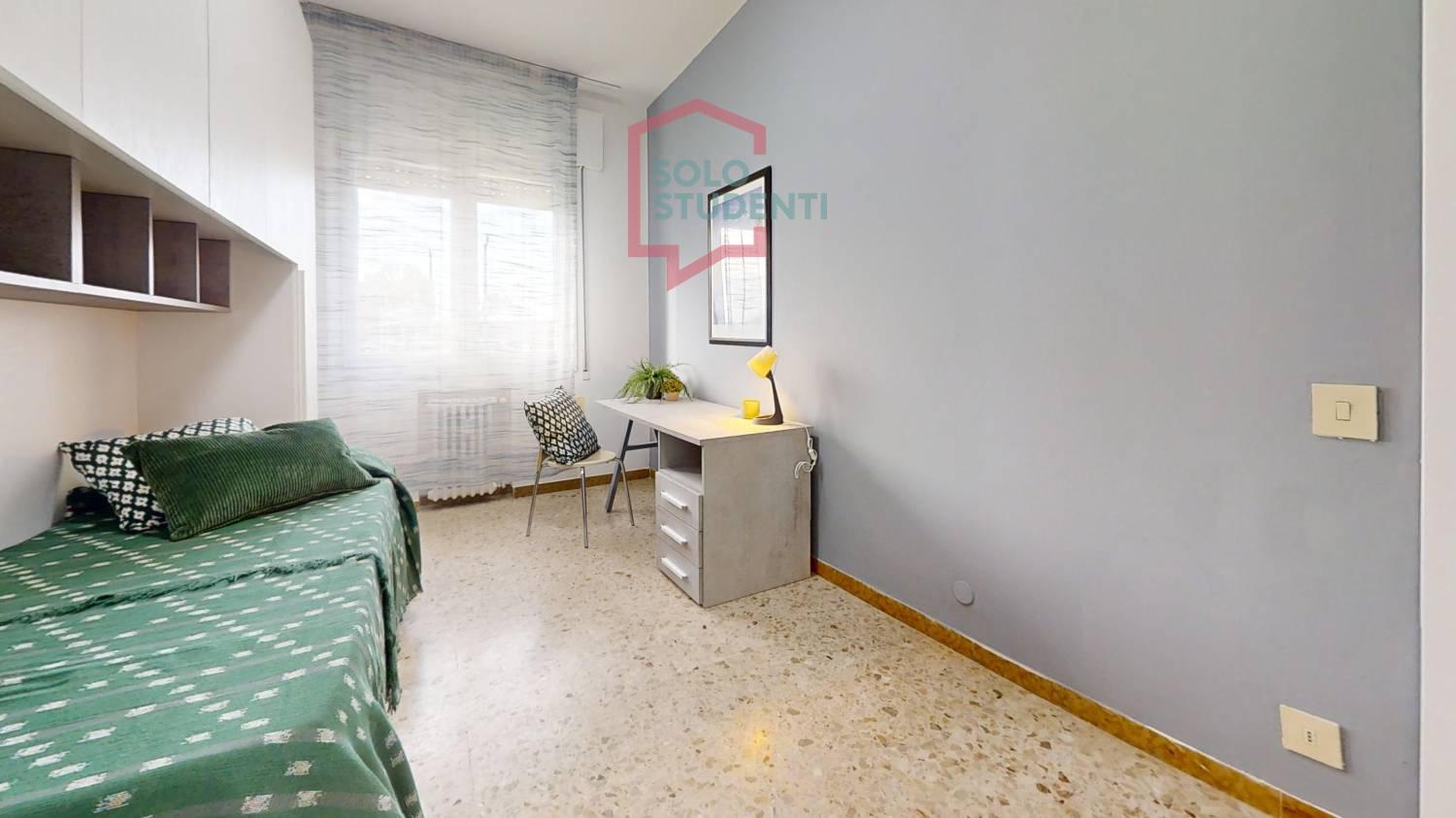 
 https://img.idia-cdn.it/images/wm/1759/48705/__IAAS1zU__Via-Trento-21-Interno-4-Bedroom_1.jpg 
