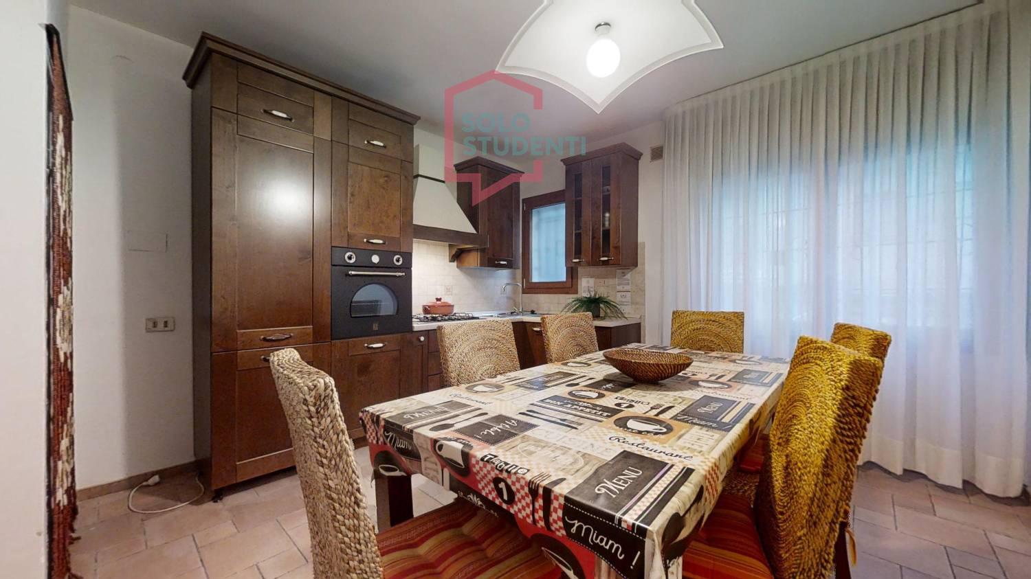 https://img.idia-cdn.it/images/wm/1759/49472/__IAAS1zU__Via-Torino-7-12022024_141048.jpg