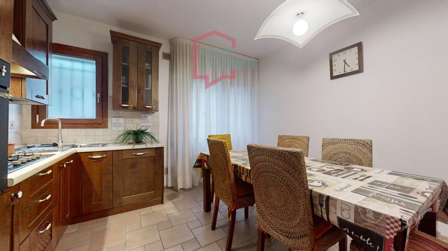 https://img.idia-cdn.it/images/wm/1759/49472/__IAAS1zU__Via-Torino-7-12022024_141059.jpg