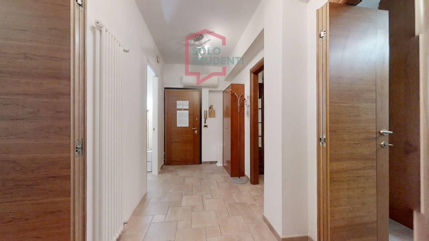 https://img.idia-cdn.it/images/wm/1759/49472/__IAAS1zU__Via-Torino-7-12022024_141354.jpg