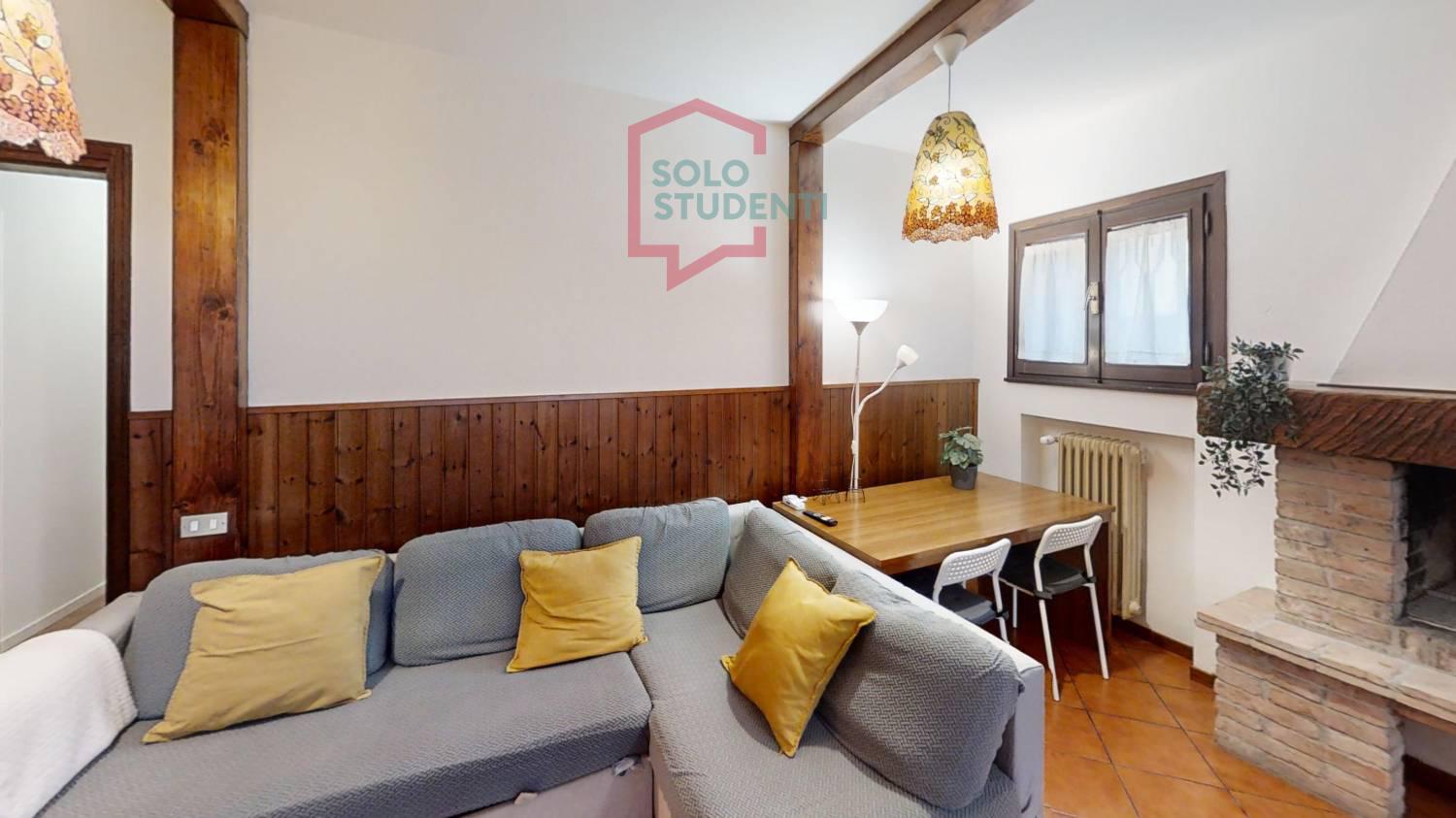 https://img.idia-cdn.it/images/wm/1759/50247/__IAAS1zU__Via-Sidney-22-Padova-Living-Room_1.jpg