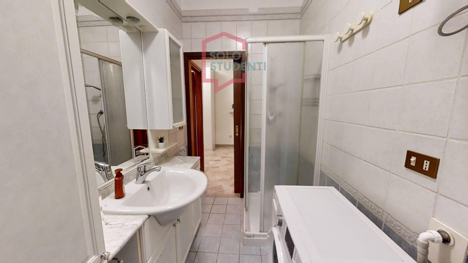 https://img.idia-cdn.it/images/wm/1759/50327/__IAAS1zU__Via-Fulvio-Testi-20-Padova-Bagno.jpg