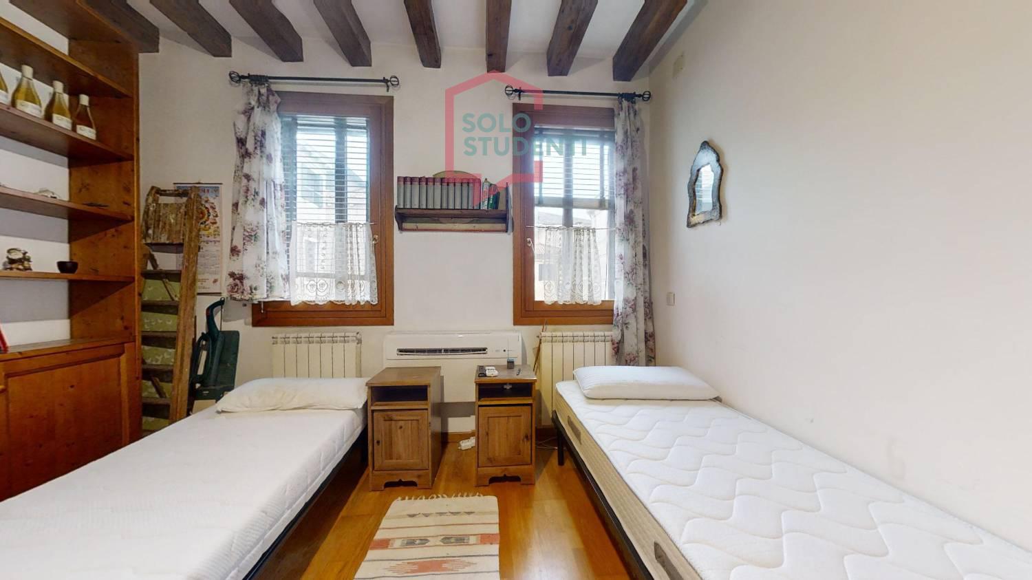 https://img.idia-cdn.it/images/wm/1759/50407/__IAAS1zU__Castello-2806-Venezia-09212024_161946.jpg