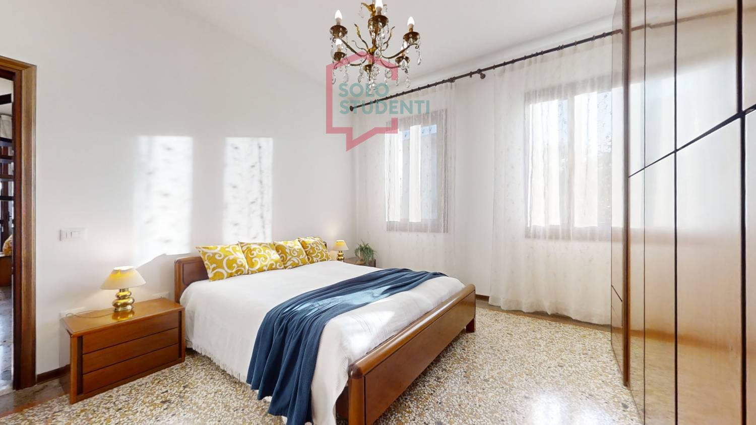 https://img.idia-cdn.it/images/wm/1759/50410/__IAAS1zU__Camera-da-letto15.jpg