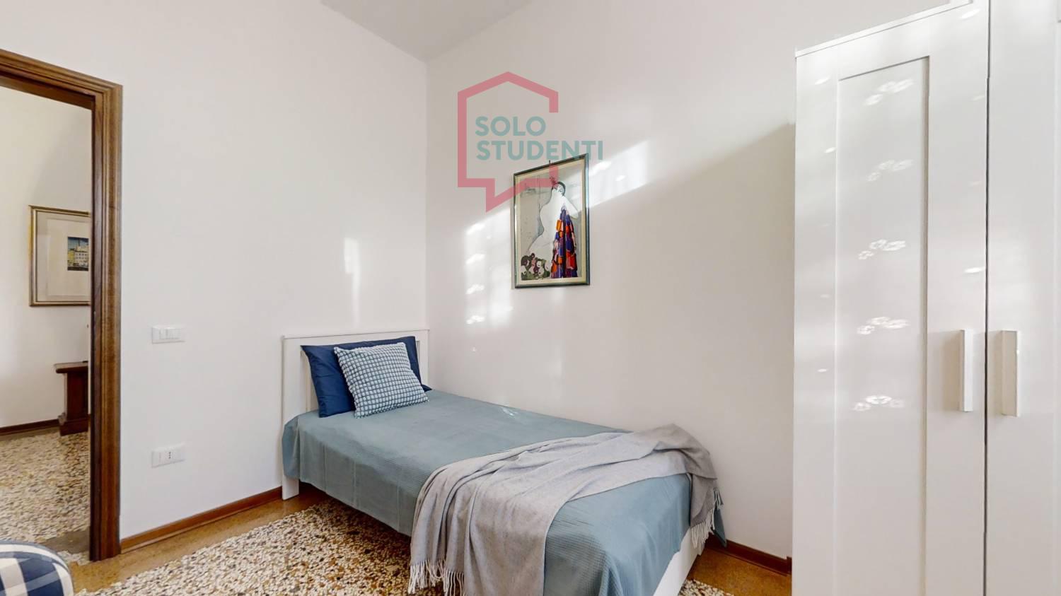 https://img.idia-cdn.it/images/wm/1759/50411/__IAAS1zU__Camera-da-letto3.jpg