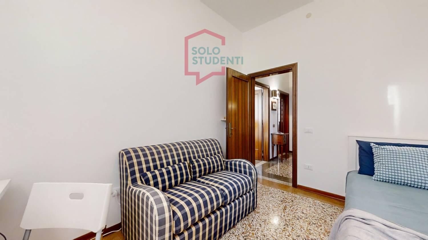 https://img.idia-cdn.it/images/wm/1759/50411/__IAAS1zU__Camera-da-letto8.jpg