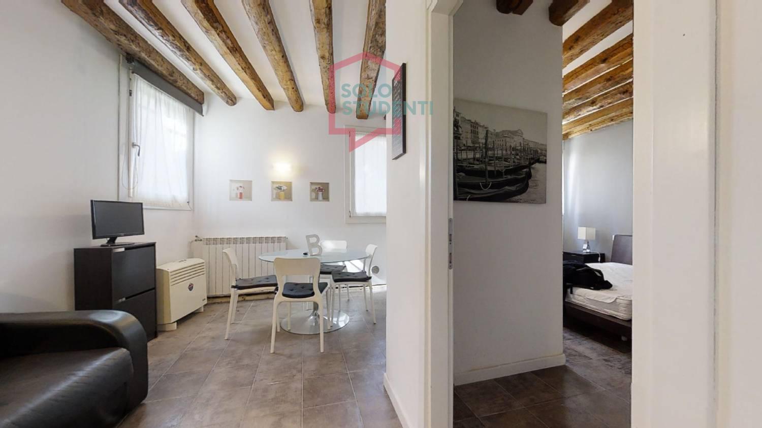 https://img.idia-cdn.it/images/wm/1759/50430/__IAAS1zU__Cannaregio-Gatto-05102022_1212022.jpg