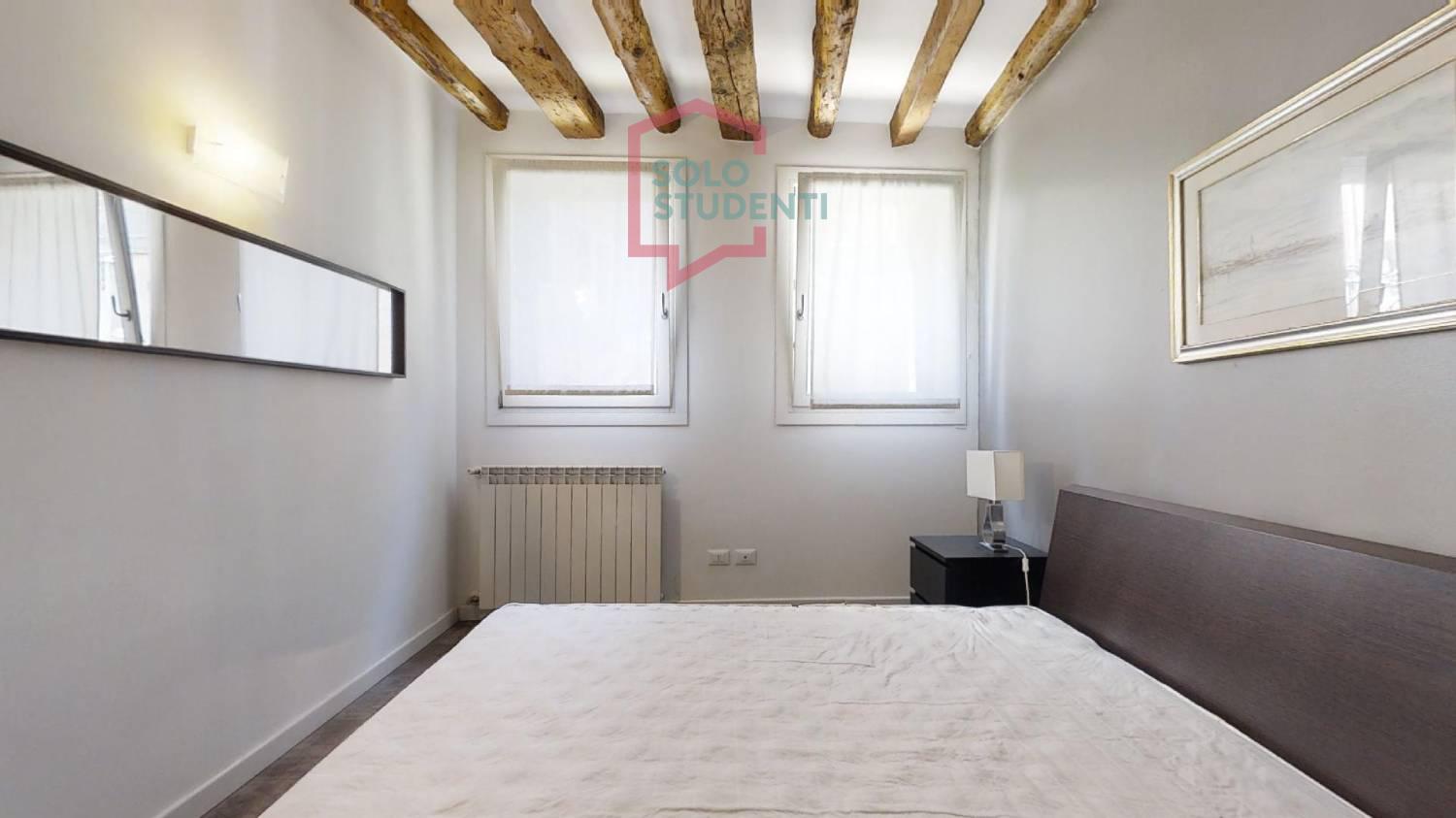 https://img.idia-cdn.it/images/wm/1759/50430/__IAAS1zU__Cannaregio-Gatto-05102022_1213482.jpg