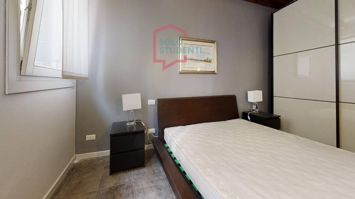 https://img.idia-cdn.it/images/wm/1759/50430/__IAAS1zU__Cannaregio-Gatto-Bedroom11.jpg