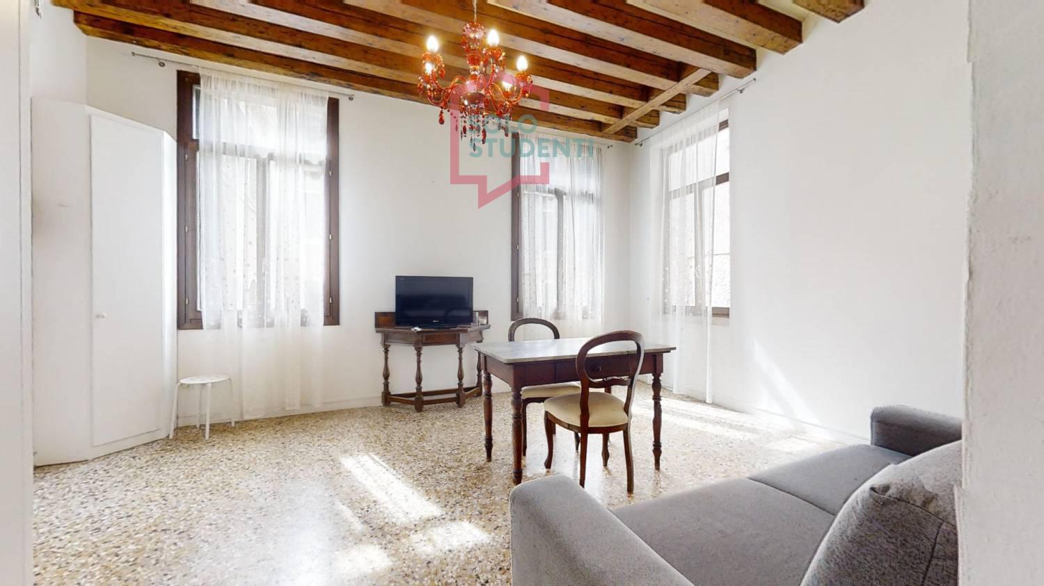 https://img.idia-cdn.it/images/wm/1759/50436/__IAAS1zU__San-Polo-1317-venezia-06182023_213008.jpg