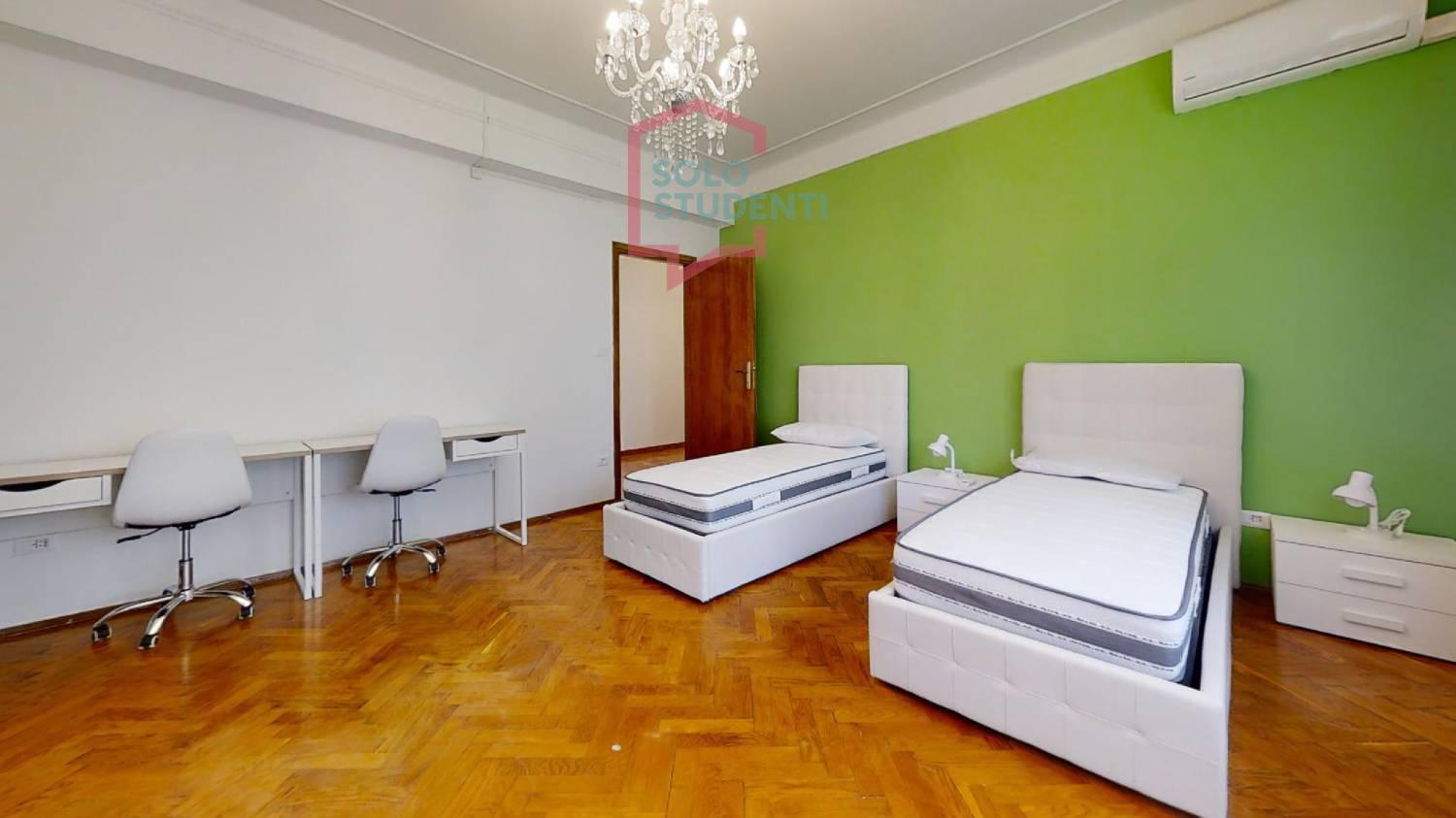 https://img.idia-cdn.it/images/wm/1759/50441/__IAAS1zU__51-Via-Giosue-Carducci-Bedroom2.jpg