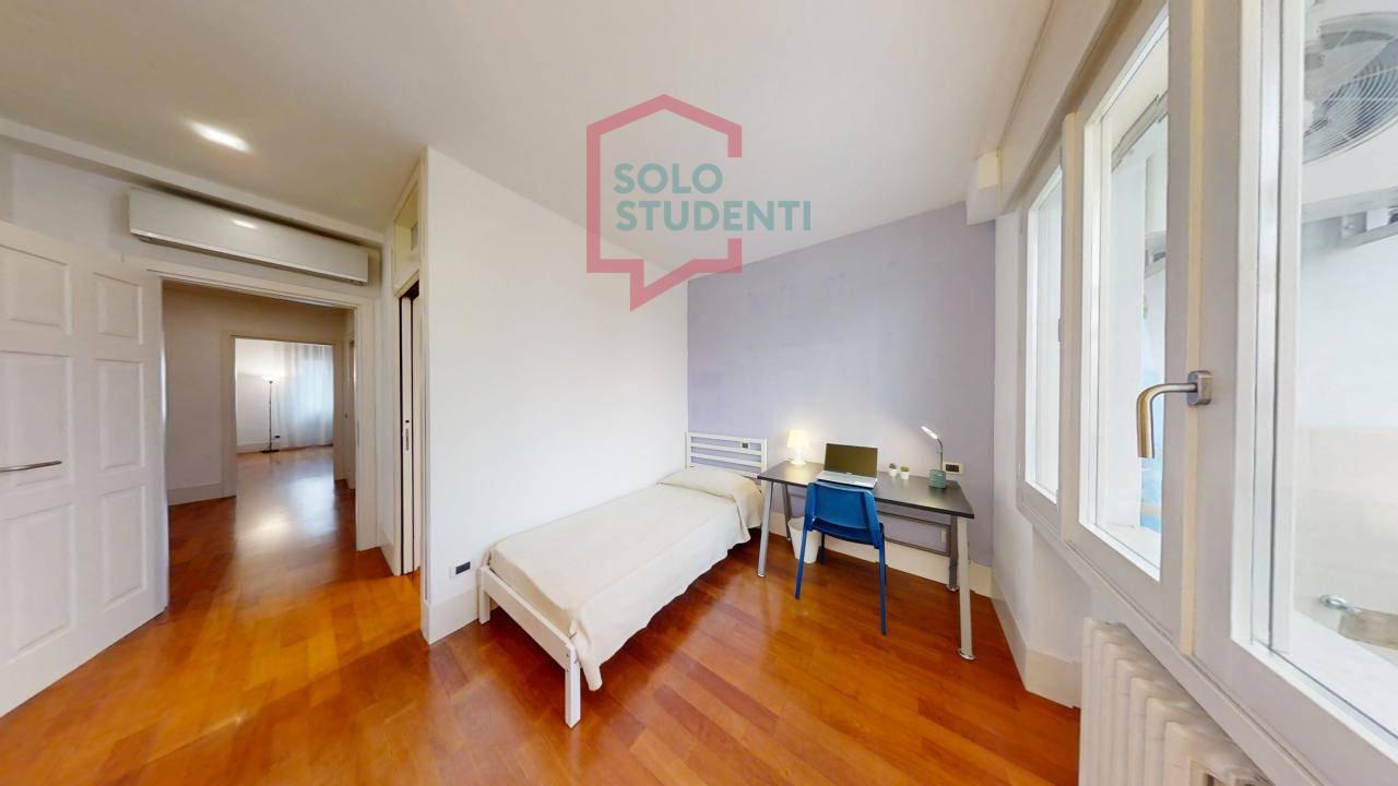 https://img.idia-cdn.it/images/wm/1759/50625/__IAAS1zU__Via-E-Degli-Scrovegni-3-02122025_170359.jpg