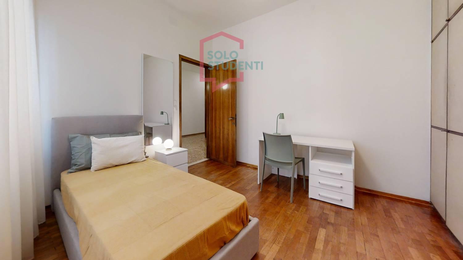 https://img.idia-cdn.it/images/wm/1759/51042/__IAAS1zU__Bedroom60.jpg