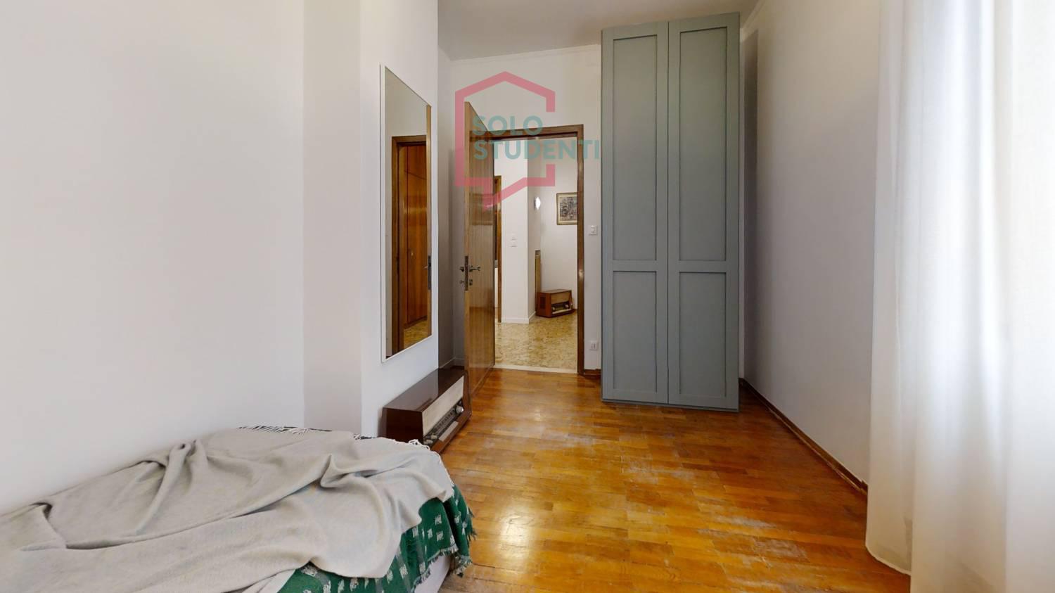 https://img.idia-cdn.it/images/wm/1759/51044/__IAAS1zU__Bedroom55.jpg