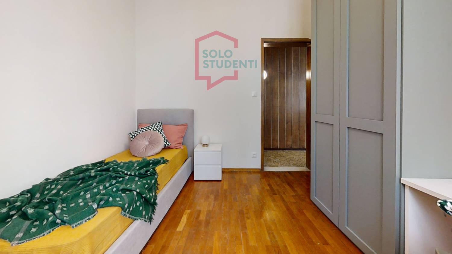 https://img.idia-cdn.it/images/wm/1759/51065/__IAAS1zU__Bedroom66.jpg