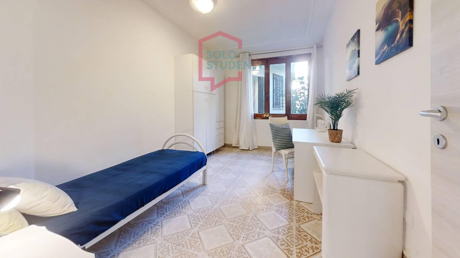 https://img.idia-cdn.it/images/wm/1759/51180/__IAAS1zU__Bedroom112.jpg