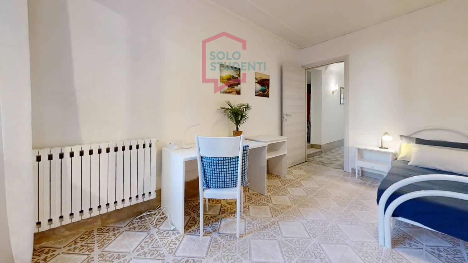 https://img.idia-cdn.it/images/wm/1759/51180/__IAAS1zU__Bedroom114.jpg