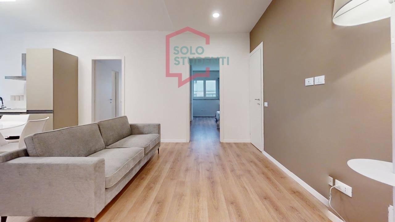 https://img.idia-cdn.it/images/wm/1759/51444/__IAAS1zU__Via-Mestrina-6-Scala-C-Living-Room.jpg