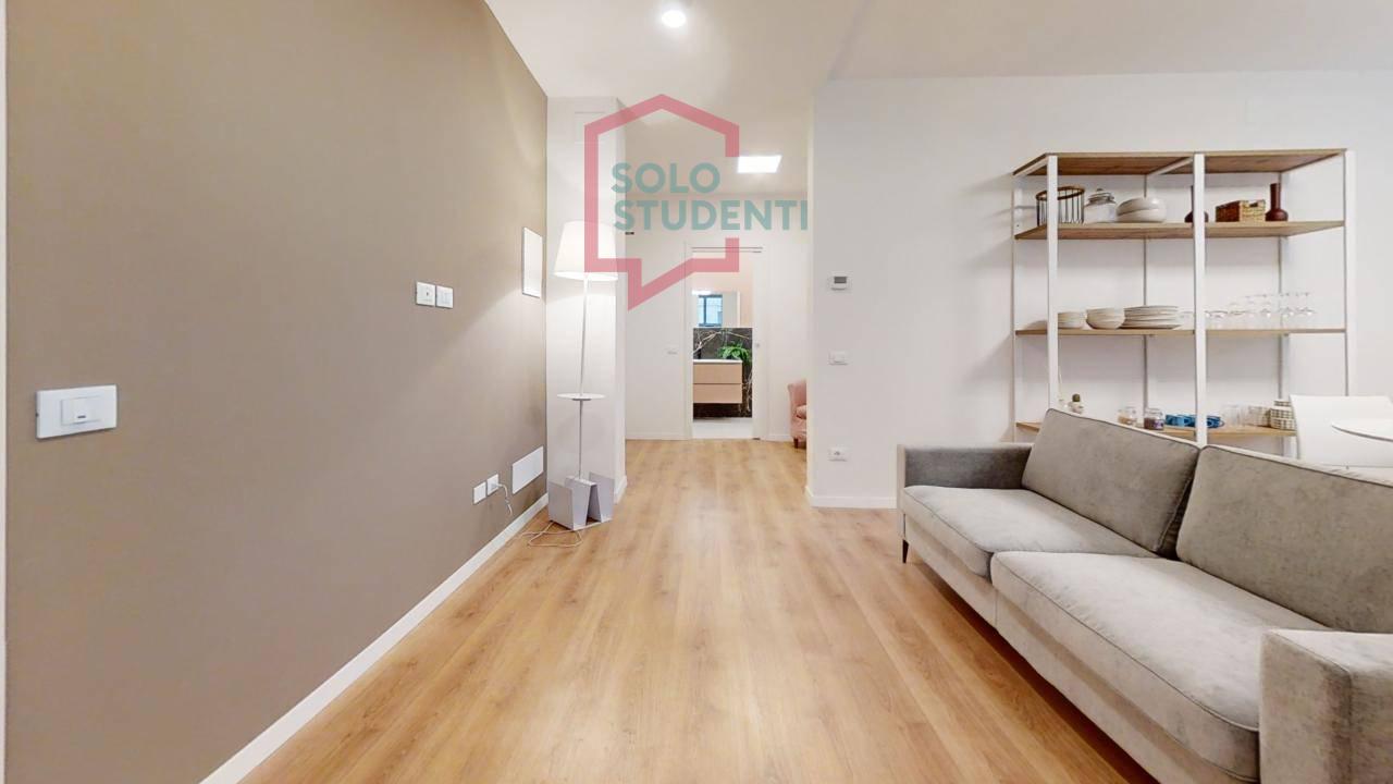 https://img.idia-cdn.it/images/wm/1759/51444/__IAAS1zU__Via-Mestrina-6-Scala-C-Living-Room_1.jpg