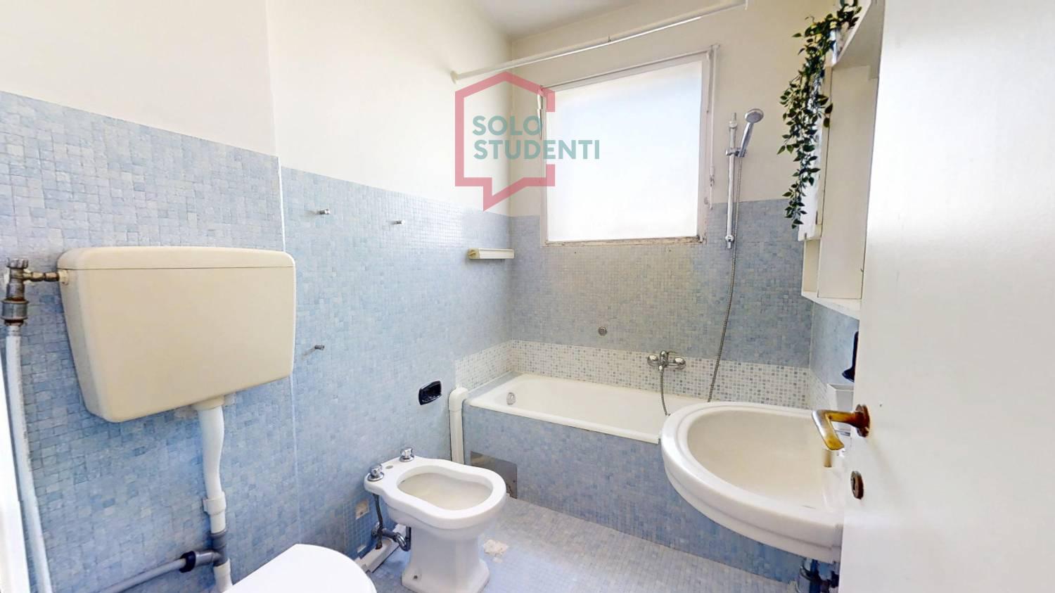 https://img.idia-cdn.it/images/wm/1759/51737/__IAAS1zU__bagno.jpg