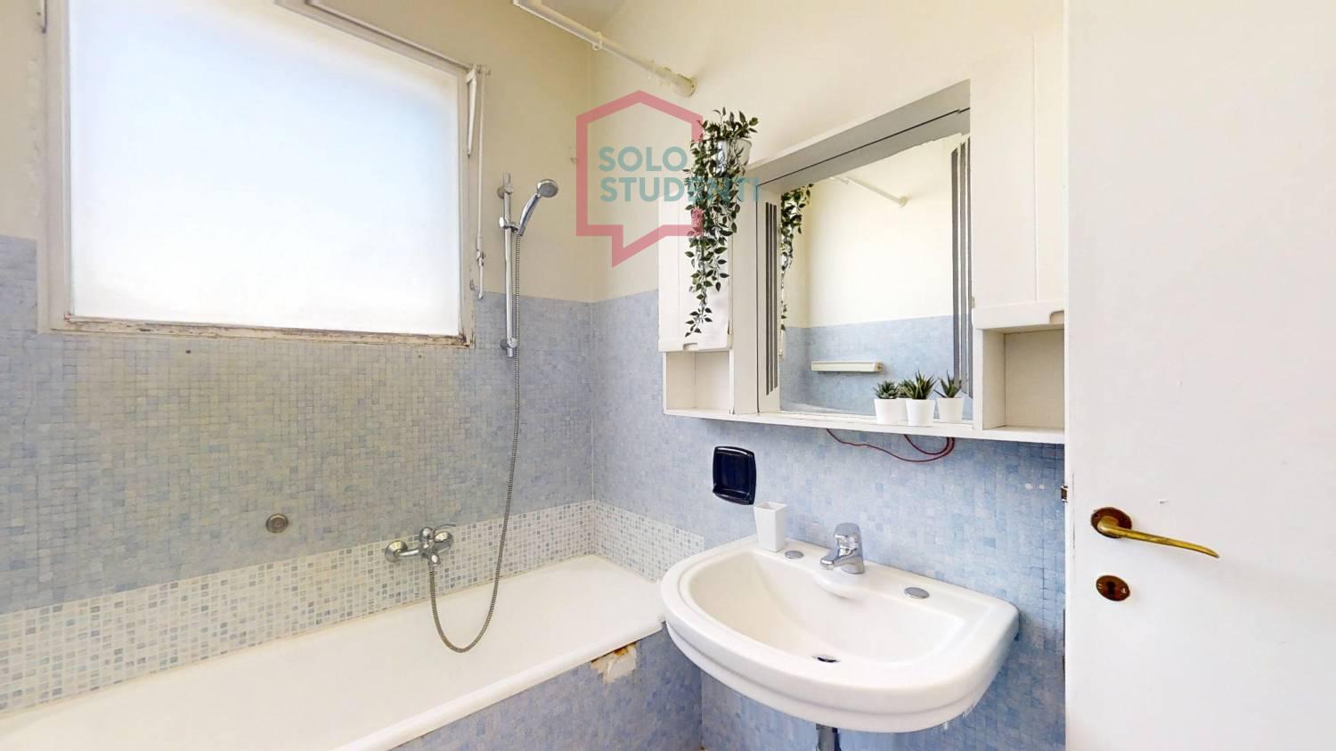 https://img.idia-cdn.it/images/wm/1759/51737/__IAAS1zU__bagno1.jpg