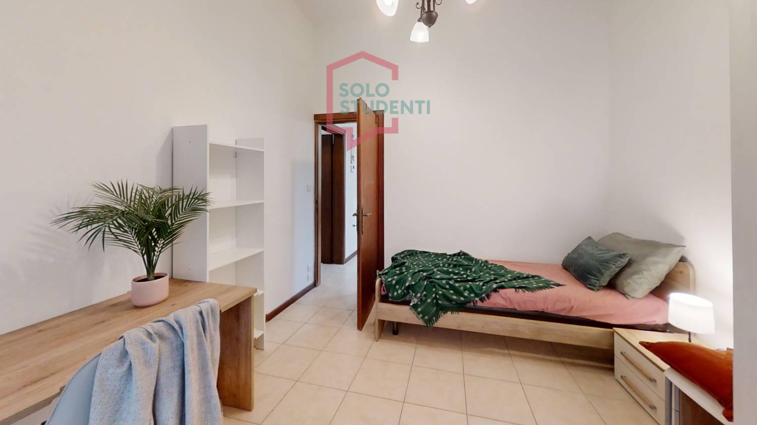 https://img.idia-cdn.it/images/wm/1759/51920/__IAAS1zU__Bedroom77.jpg