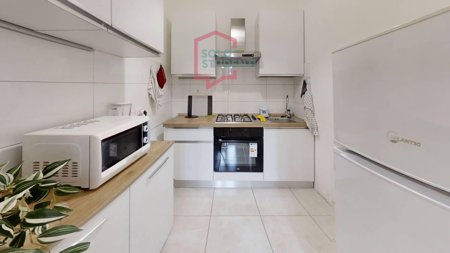 https://img.idia-cdn.it/images/wm/1759/51920/__IAAS1zU__Kitchen11.jpg