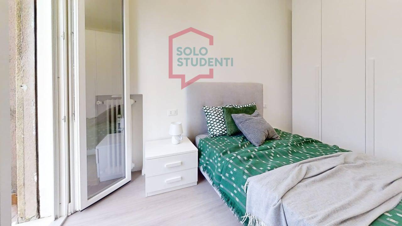 https://img.idia-cdn.it/images/wm/1759/51961/__IAAS1zU__ME-47-Via-Millosevich-2A-Bedroom_1.jpg