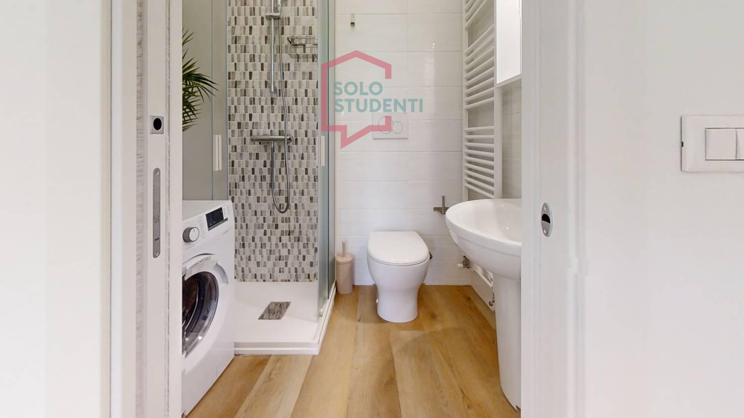 https://img.idia-cdn.it/images/wm/1759/52142/__IAAS1zU__Bathroom.jpg