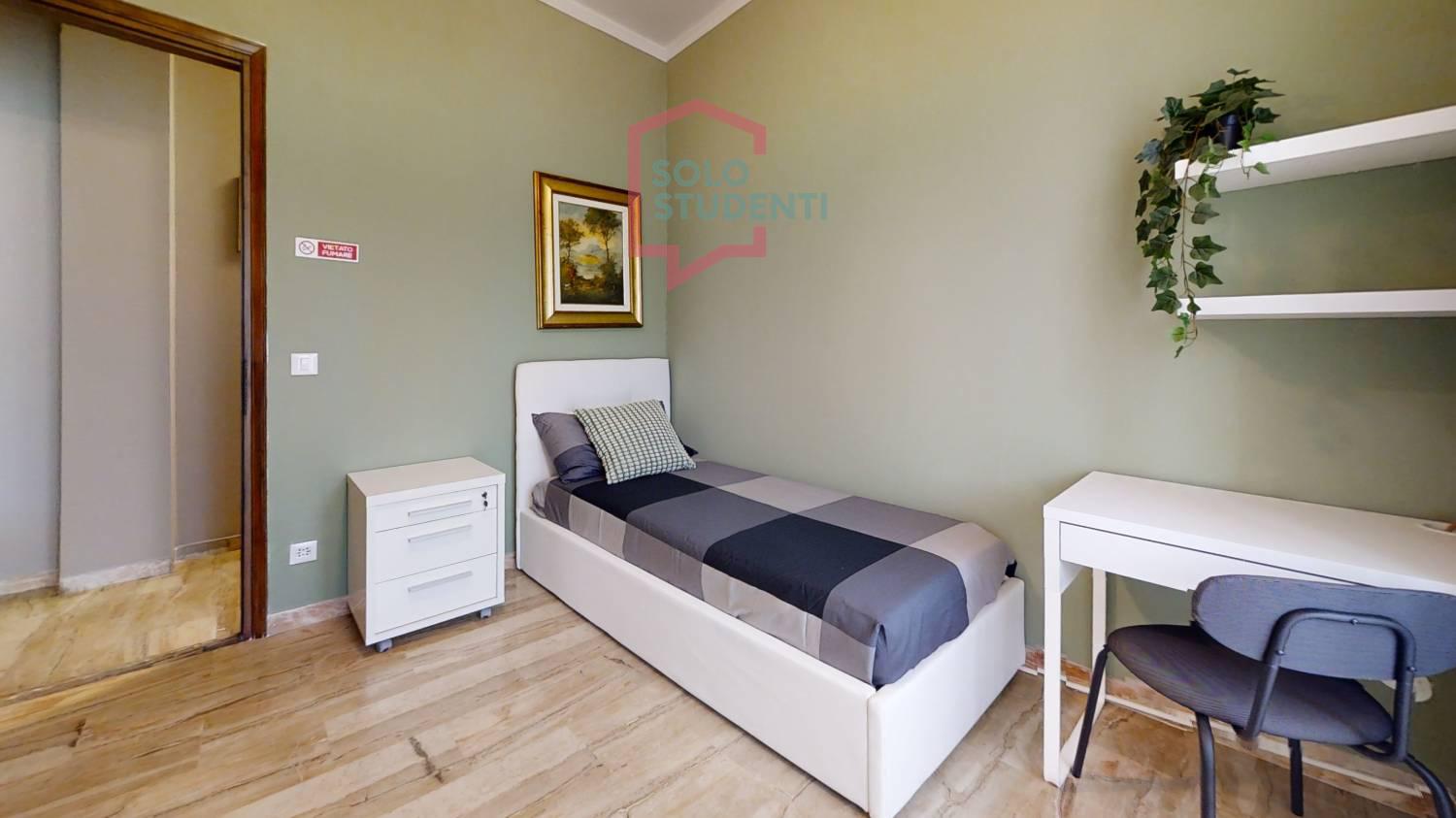 https://img.idia-cdn.it/images/wm/1759/52718/__IAAS1zU__Bedroom11.jpg