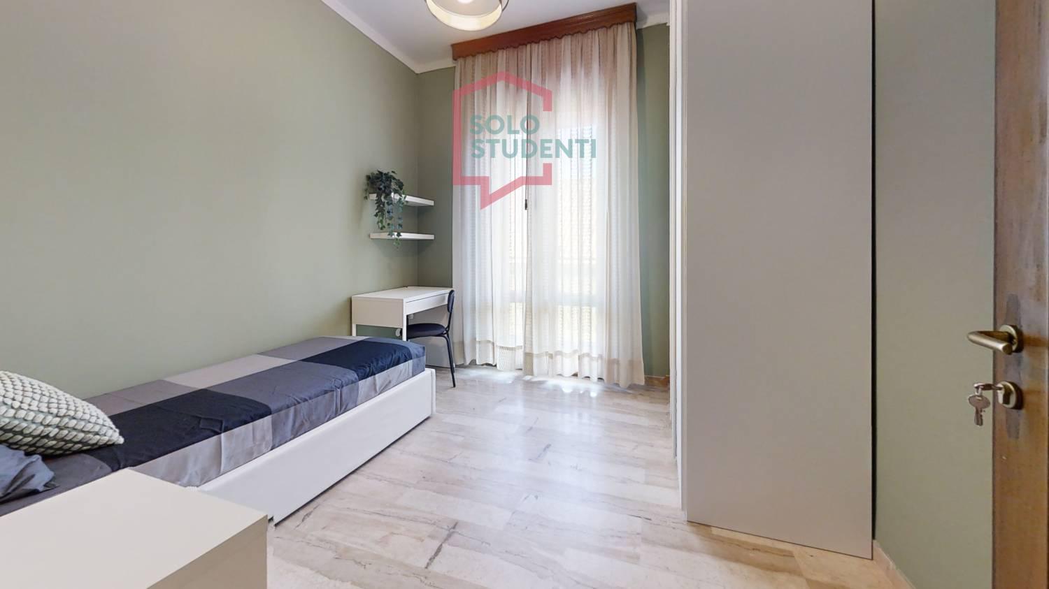 https://img.idia-cdn.it/images/wm/1759/52718/__IAAS1zU__Bedroom12.jpg