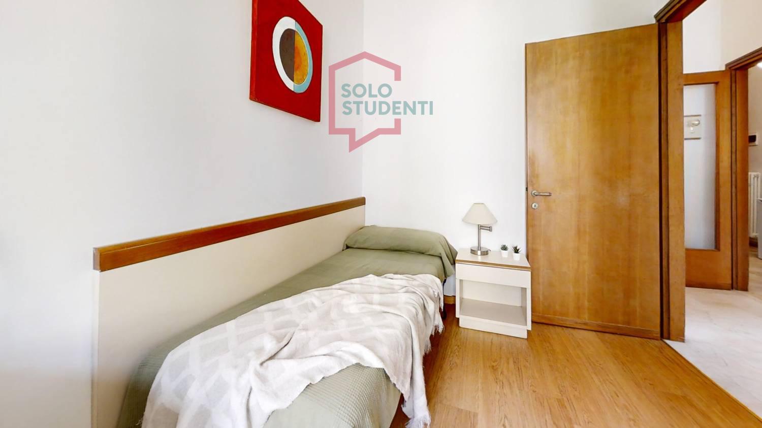 https://img.idia-cdn.it/images/wm/1759/53150/__IAAS1zU__PD-31-Via-Tirana-50-Bedroom_5.jpg