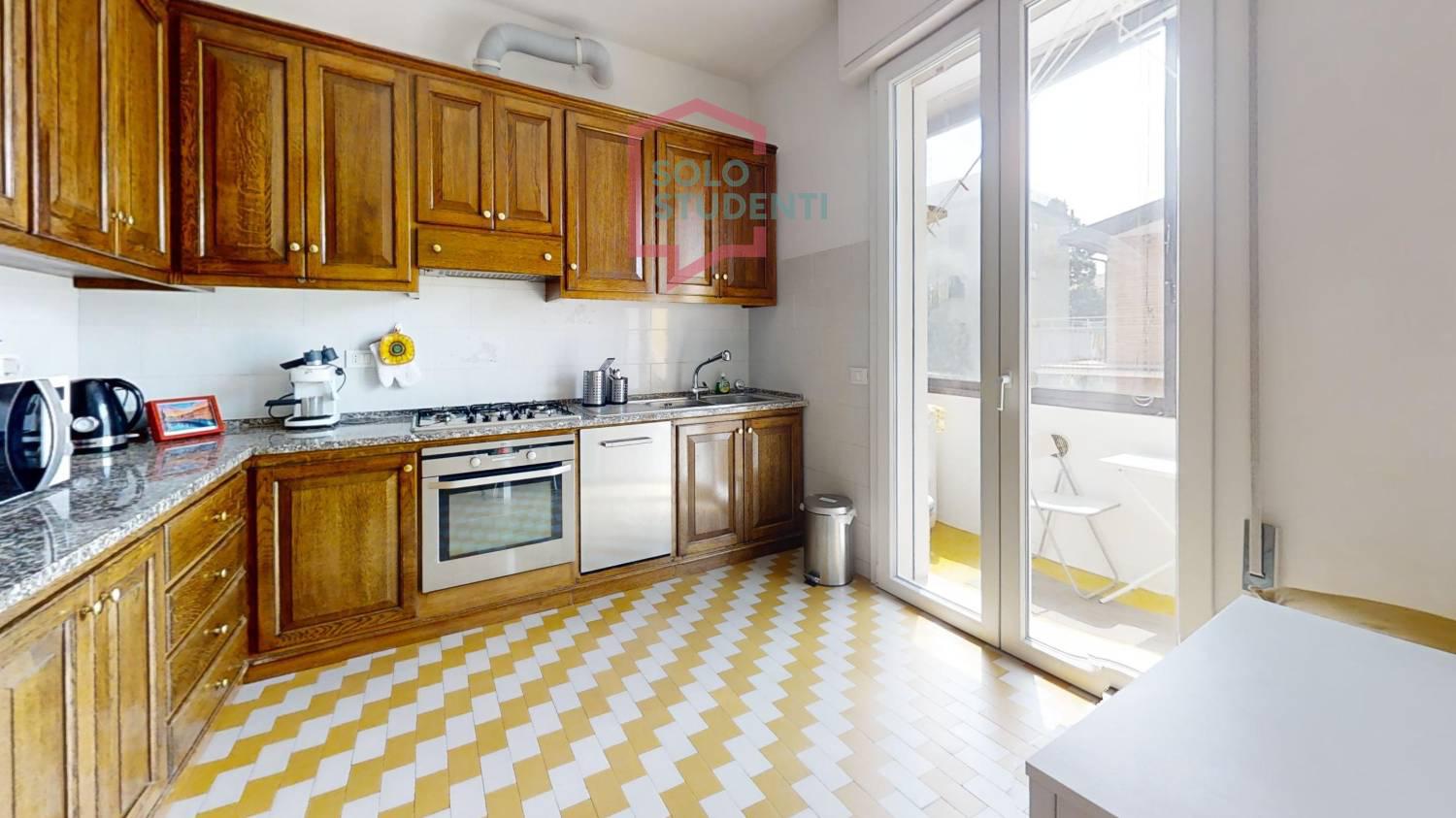 https://img.idia-cdn.it/images/wm/1759/53150/__IAAS1zU__PD-31-Via-Tirana-50-Kitchen_1.jpg