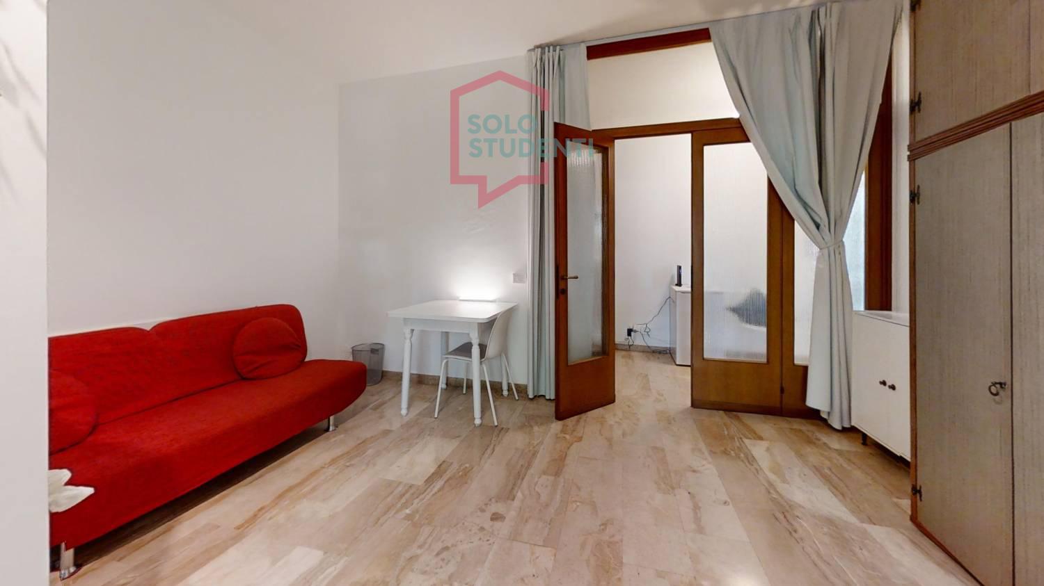https://img.idia-cdn.it/images/wm/1759/53152/__IAAS1zU__PD-31-Via-Tirana-50-Bedroom_1.jpg