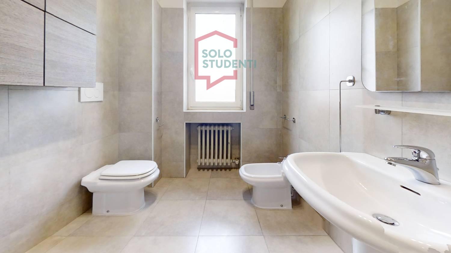 https://img.idia-cdn.it/images/wm/1759/53980/__IAAS1zU__Bathroom_3.jpg