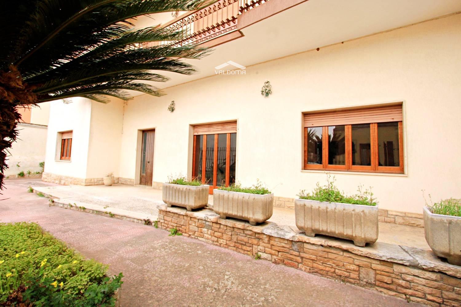 Foto 17 di 22 - Villa a schiera in vendita a Squinzano