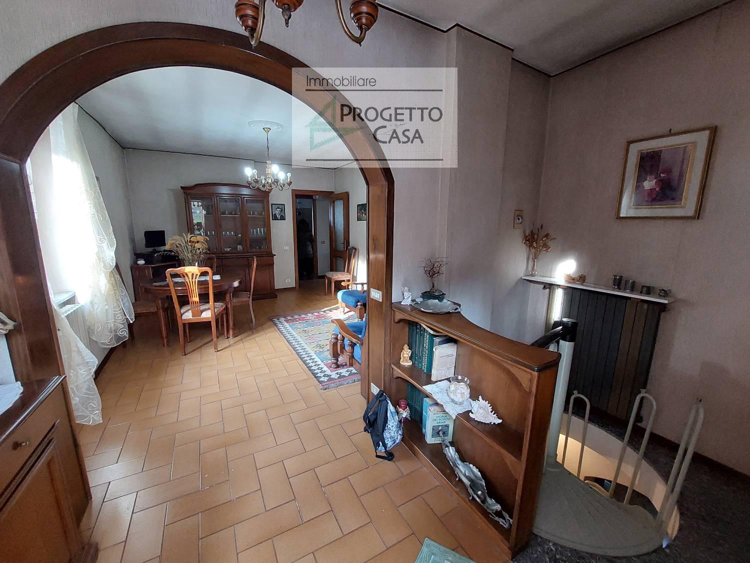 Foto 10 di 26 - Villa in vendita a Omegna