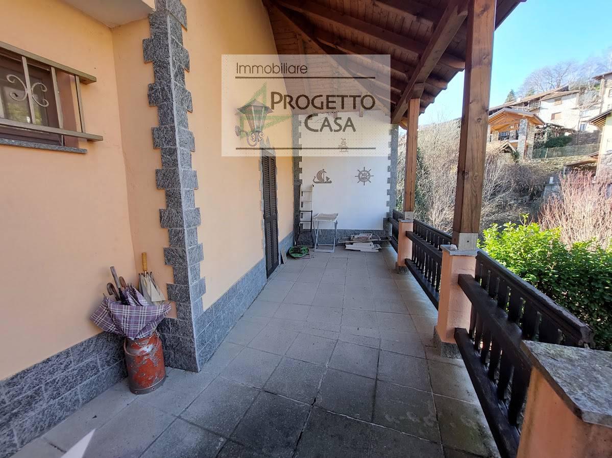 Casa indipendente in vendita a Pratolungo, Pettenasco (NO)