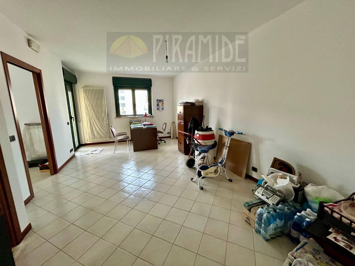 Foto 1 di 18 - Appartamento in vendita a Alba Adriatica
