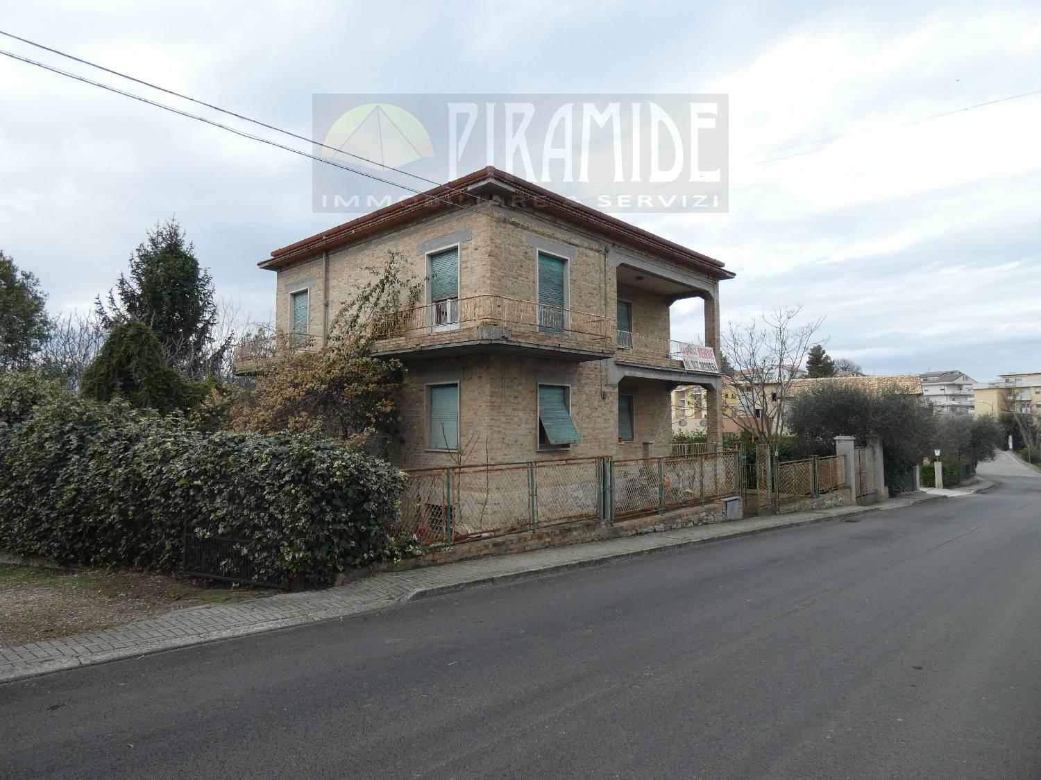 Foto 3 di 25 - Casa indipendente in vendita a Sant'Omero
