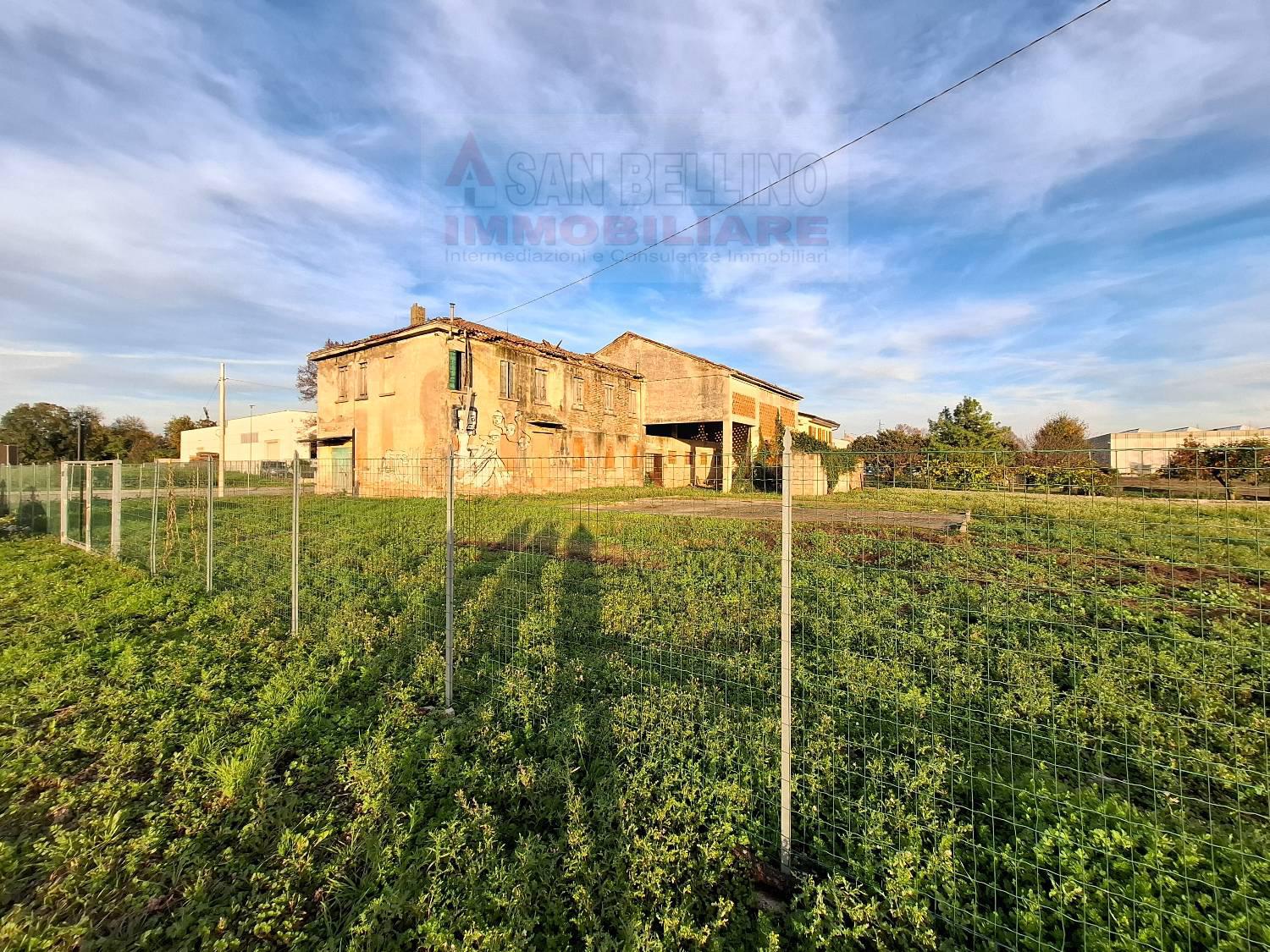 Rustico in vendita a Tencarola, Selvazzano Dentro (PD)